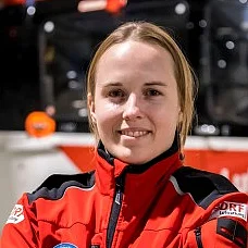 Porträt Christine Allerding, Pilotin der DRF Luftrettung, Station Rendsburg